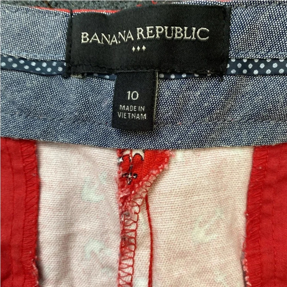 Banana republic Shorts Womens size 10 red with white anchor 5” Inseam Nice Cond - Picture 9 of 10
